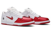 Supreme が Nike SB とのコラボ Dunk Low をアナウンス